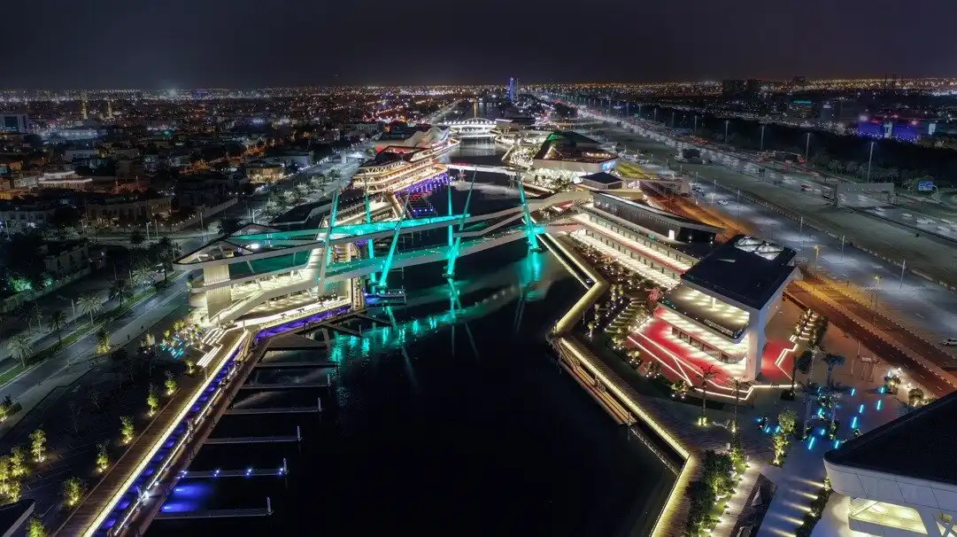 Hotels near ممشى القناة