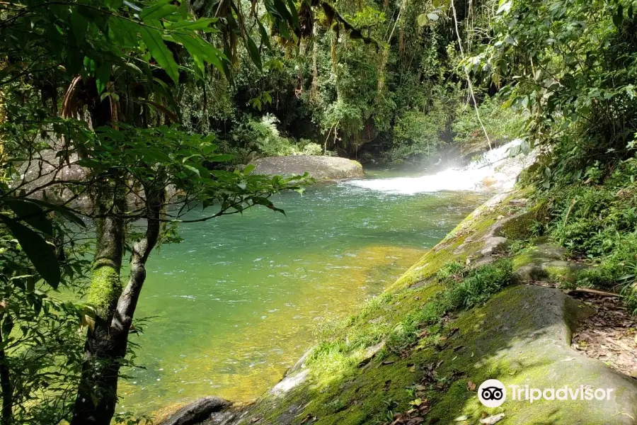 Poco do Marimbondo Waterfall