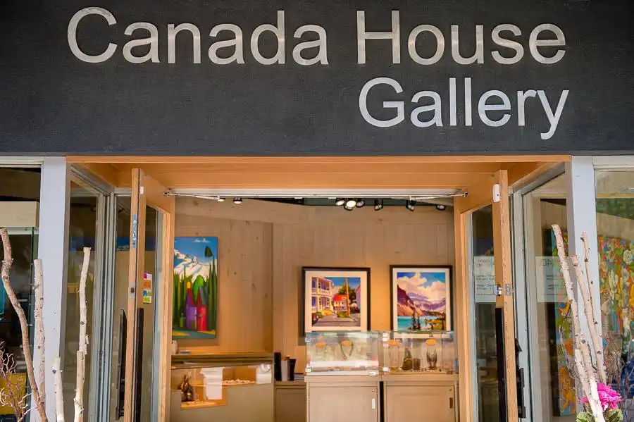 Hotels near Canada House Gallery