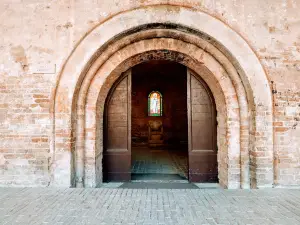 Chiaravalle Abbey, Fiastra