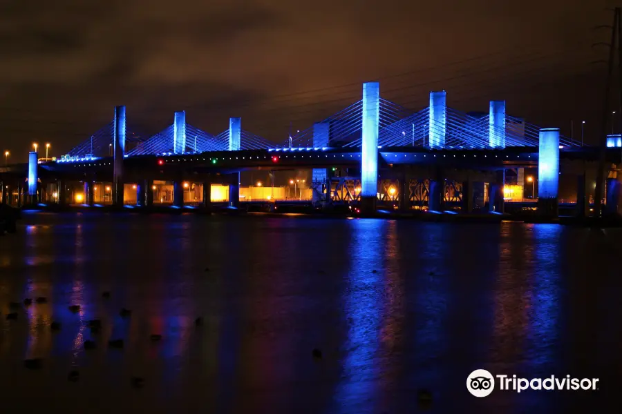 Pearl Harbor Memorial Bridge