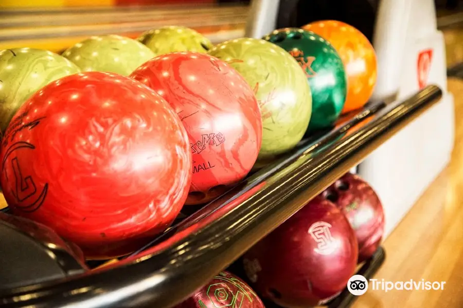 Valdebol Game Bowling