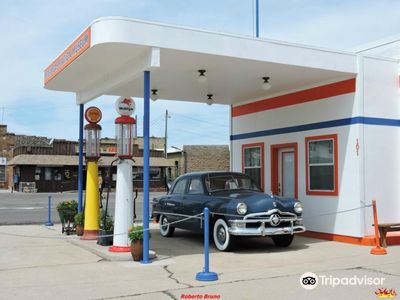 Pete's Route 66 Gas Station Museum