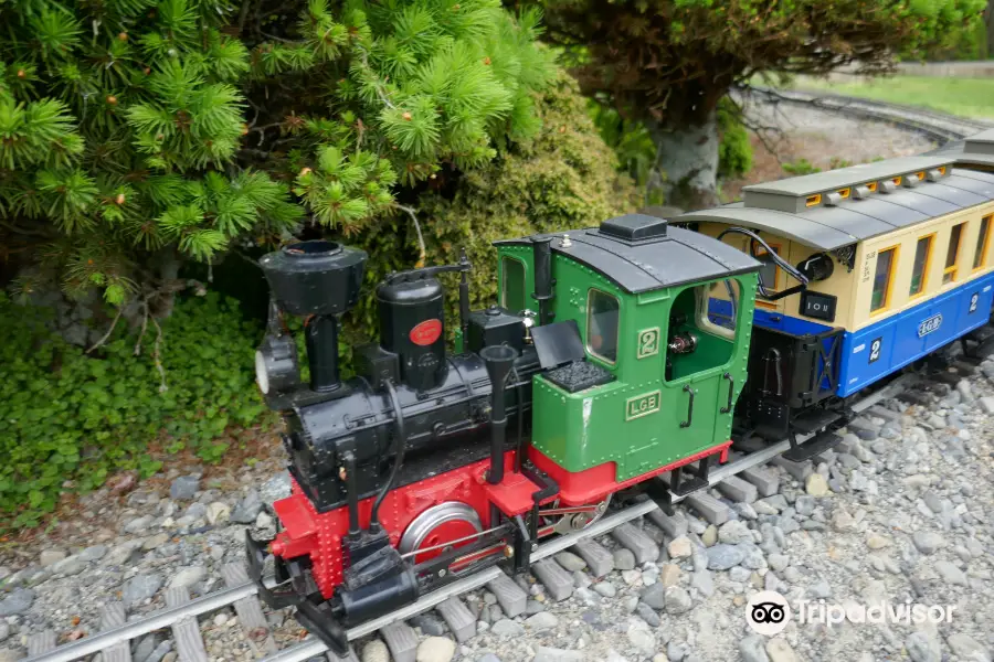 Loco Miniature Railway & Gardens