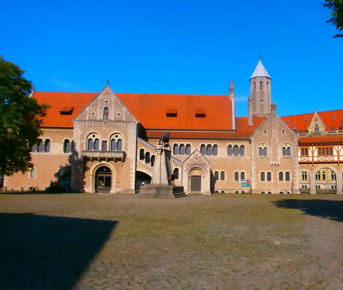 Hotels near Dankwarderode Castle