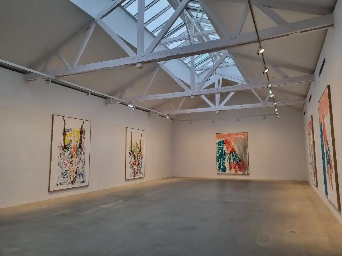 Hotels near Galerie Thaddaeus Ropac Pantin