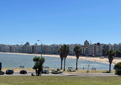 Montevideo sign