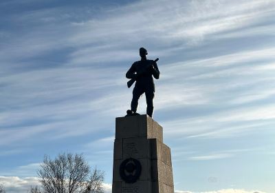 Памятник советским солдатам в память об освобождении города Киркенес