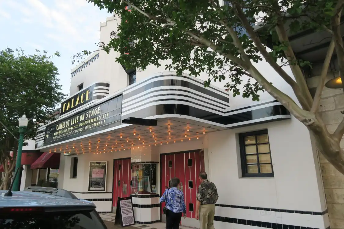 Hotels near Georgetown Palace Theatre