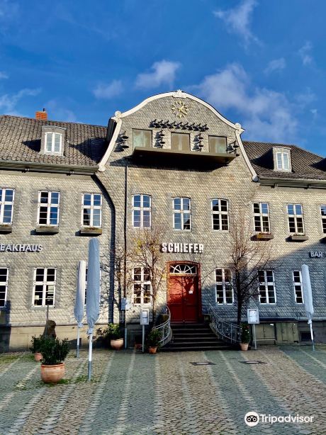 Compare 5 airports near Goslar