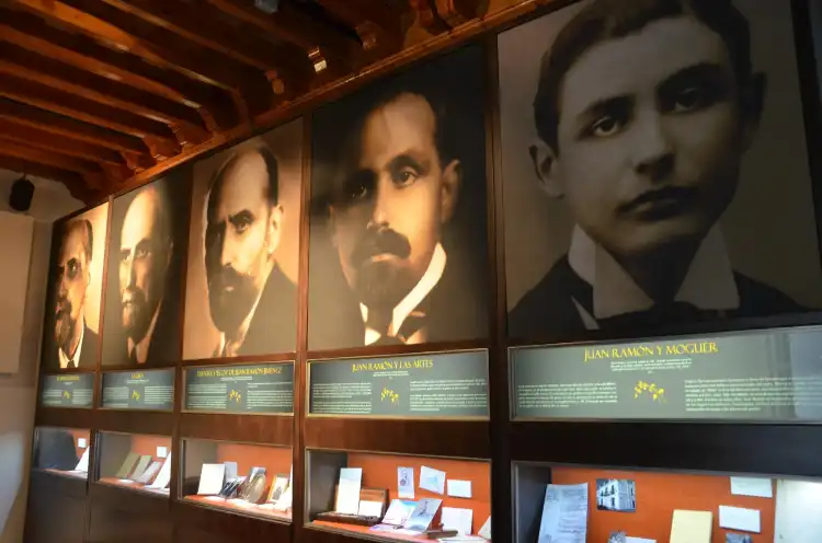 Các khách sạn gần Casa Museo Zenobia Juan Ramon Jimenez
