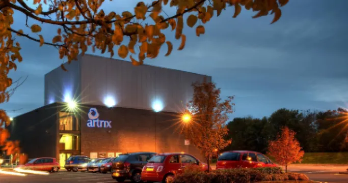 布羅姆斯格羅夫