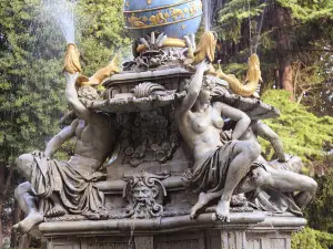 "Goddess of Night" fountain