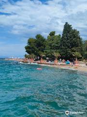 Faro sulla spiaggia di Isola