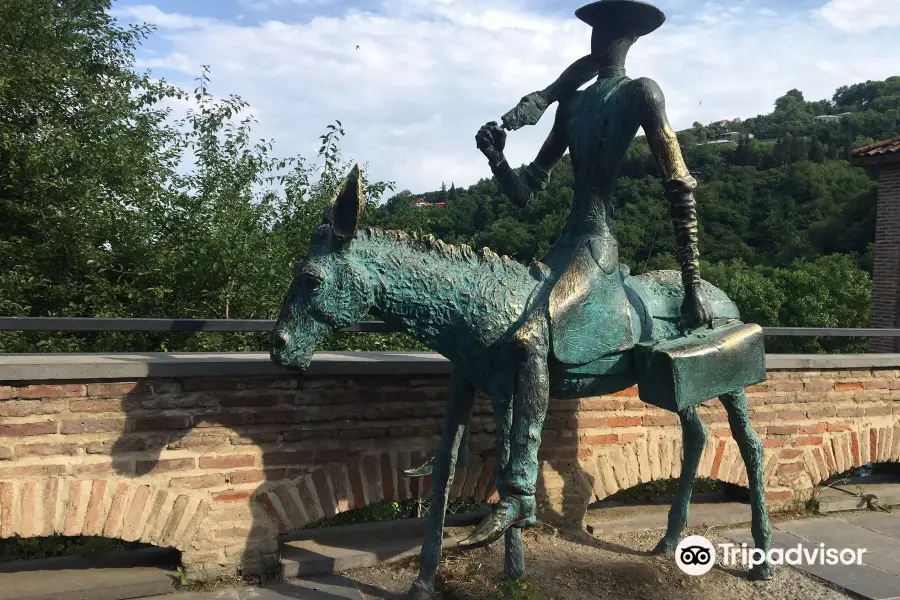 Sculpture "The Doctor on a Donkey"