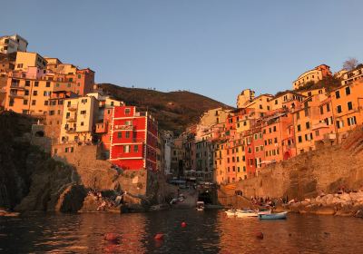 Cinque Terre Adventure Boat Tours