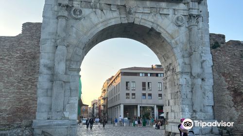 Arco di Augustus
