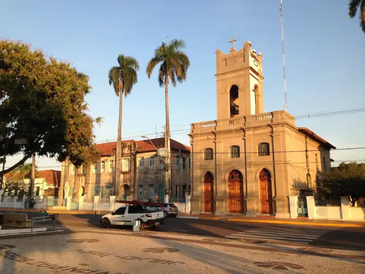 Hotels near Caiman Ecological Refuge