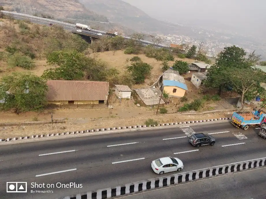 Hotels near Amrutanjan Point