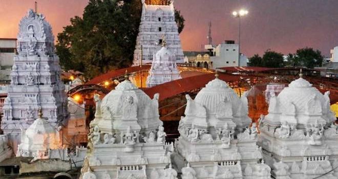 Sri Raja Rajeshwara Swami Temple - Vemulawada