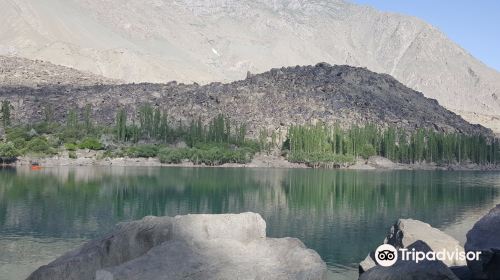 Upper Kachura Lake