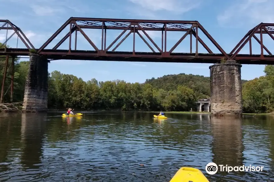 Canoe the Caney