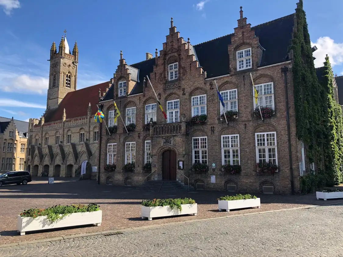 Hotels near Administratieve Diensten Stadhuis