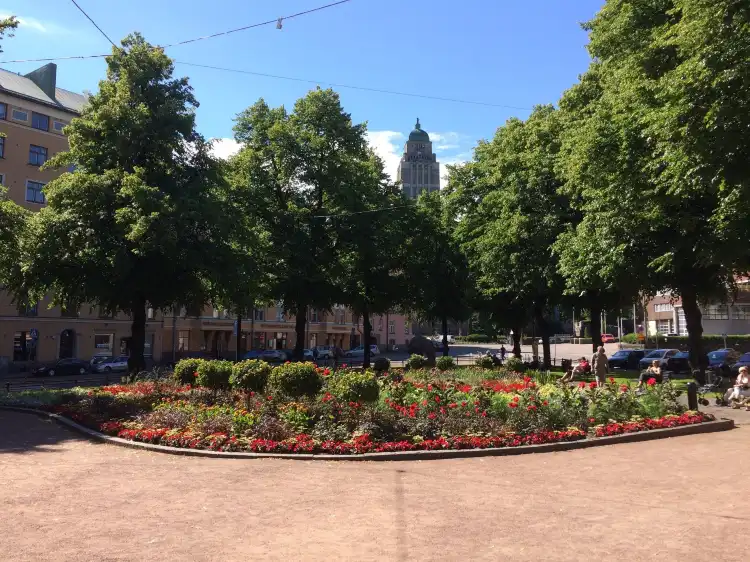 Hotels near Karhupuisto Park