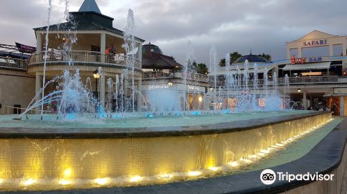 Fountain Las Americas