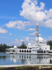 Tengku Tengah Zaharah Mosque