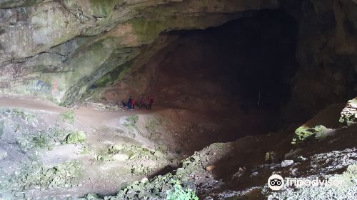 Davelis Cave