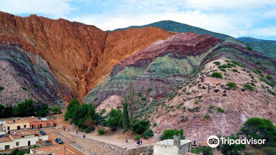 The Hill of Seven Colors