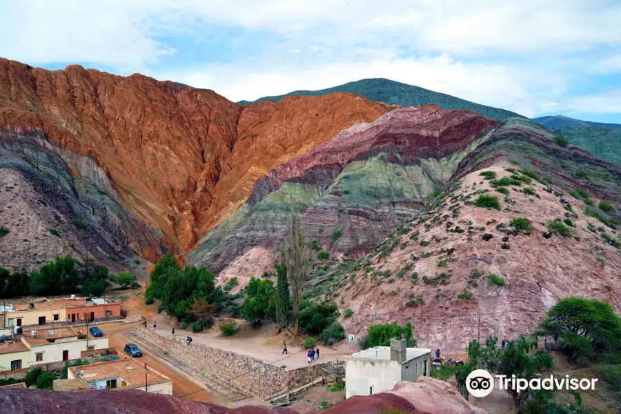 The Hill of Seven Colors