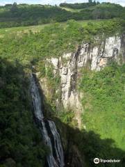 Cachoeira dos Tres Monges