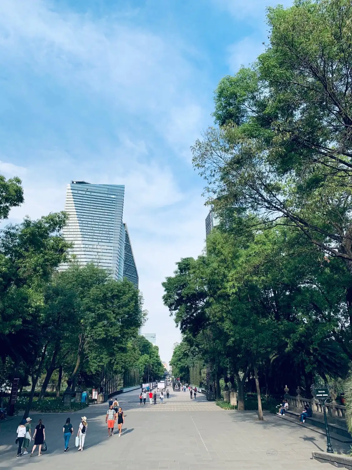 Hotels near Altar a la Patria