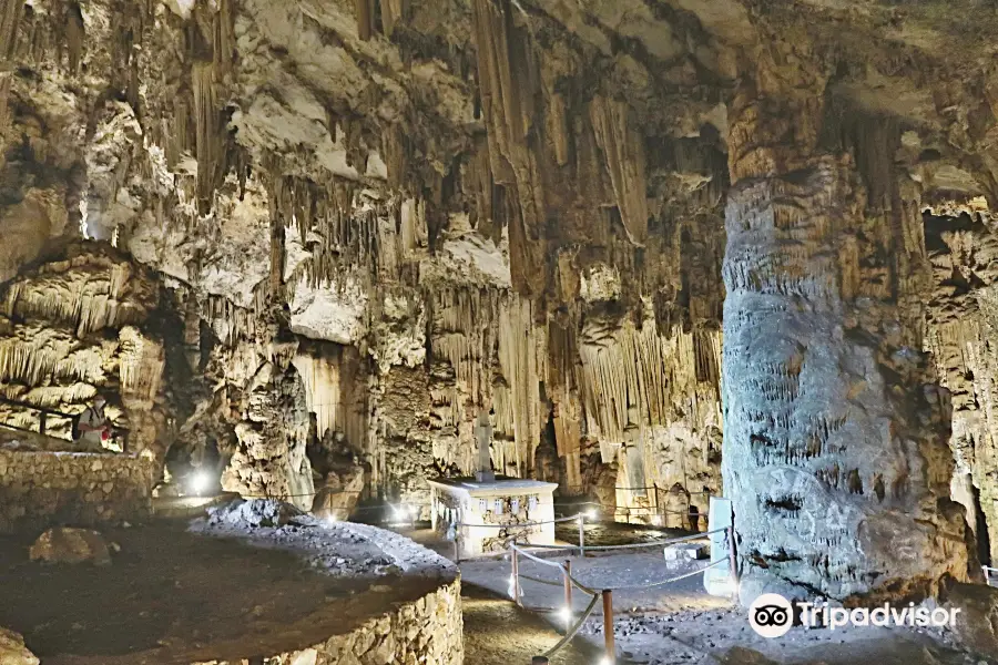 Melidoni Cave