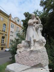 Danko Pista Statue