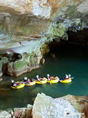 Cave Tubing.Bz