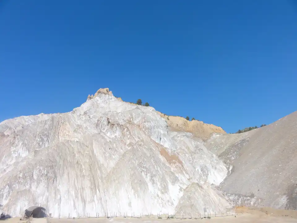 5_Cardona salt mountain