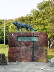 南極観測樺太犬記念碑・樺太犬供養塔