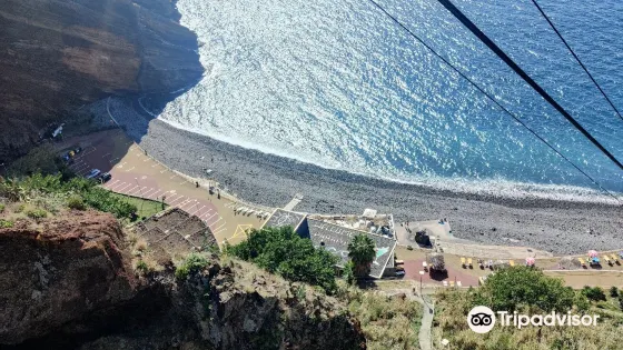 Praia de Garajau