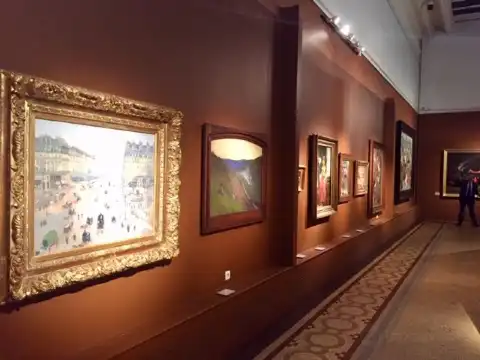 蘭斯美術館附近的飯店