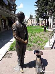 Monument to Kise Vorobyaninov