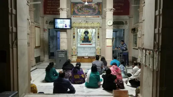 Vighnahar Parshwanath Digambar Jain Mandir