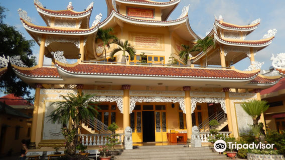 Tinh Xa Ngoc Chau