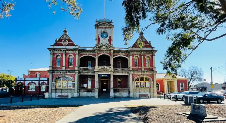 Hotels in Sailors Gully