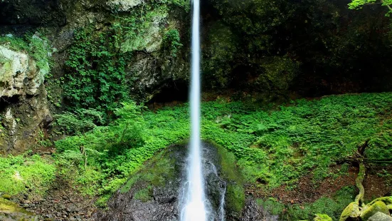 Choushi no Taki (waterfall)