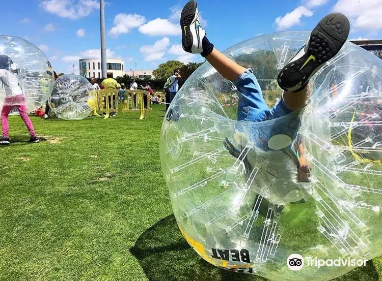 Beat Balls - Bubble Football