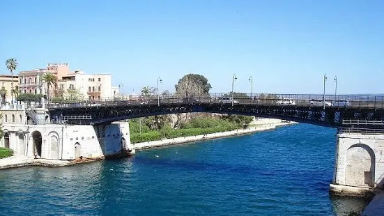 Ponte Girevole di San Francesco di Paola