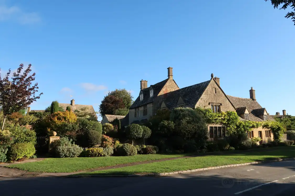 Hotels near High St